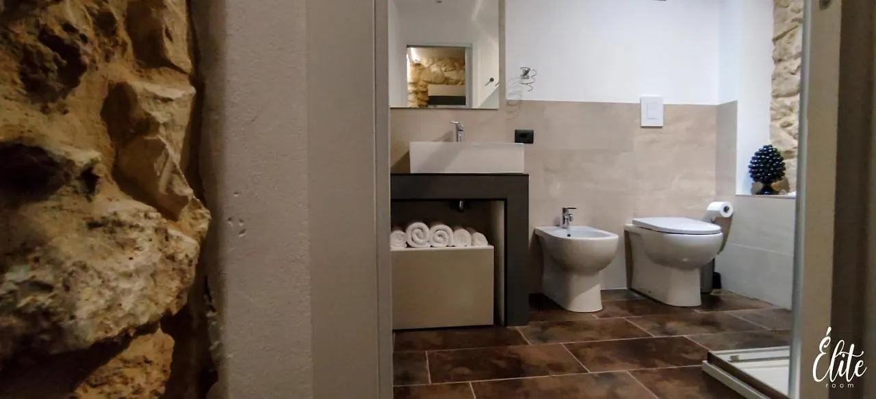 נוטו Elite Room